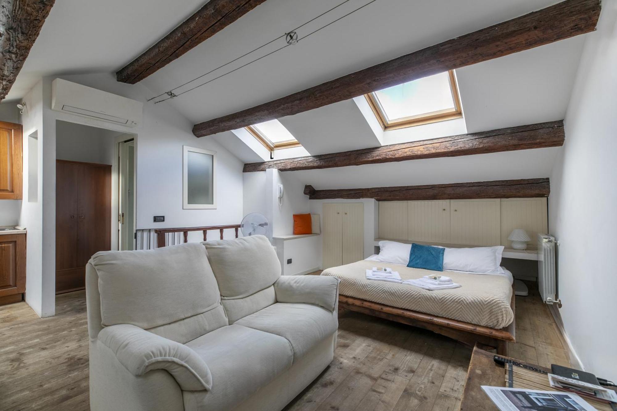 Nice Lovely Attic For 4 Person With Wifi - A/C Venice Exterior photo